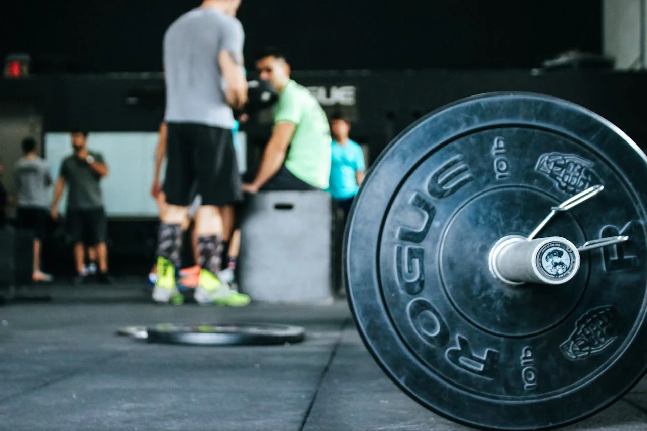 Eine Gruppe von CrossFittern