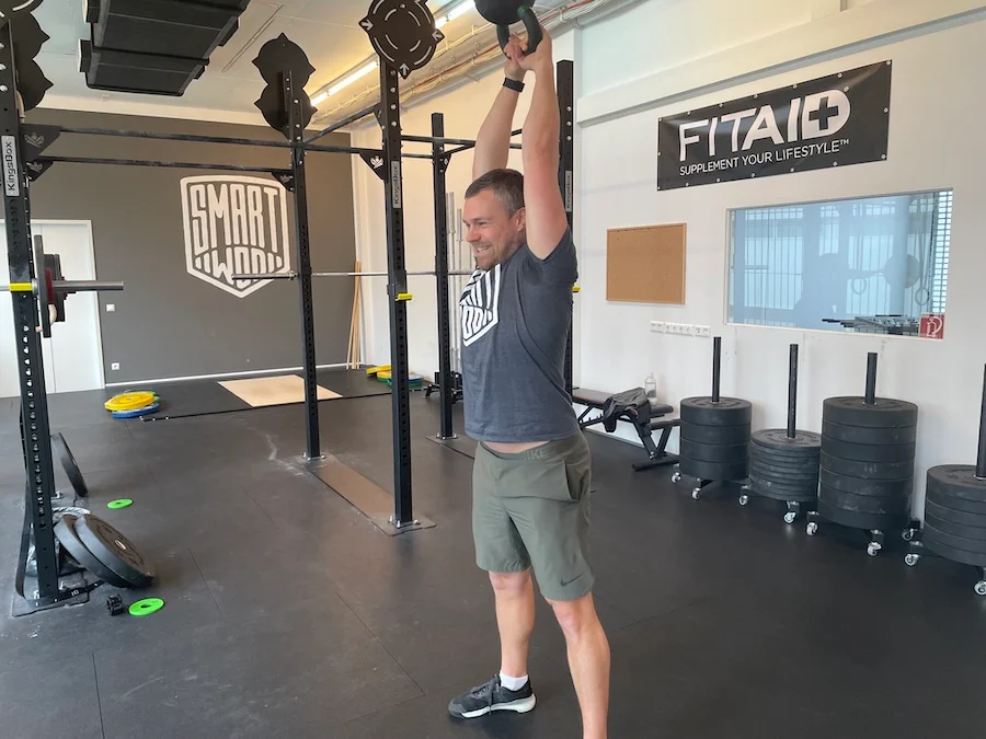 Athlet bei American Kettlebell Swings