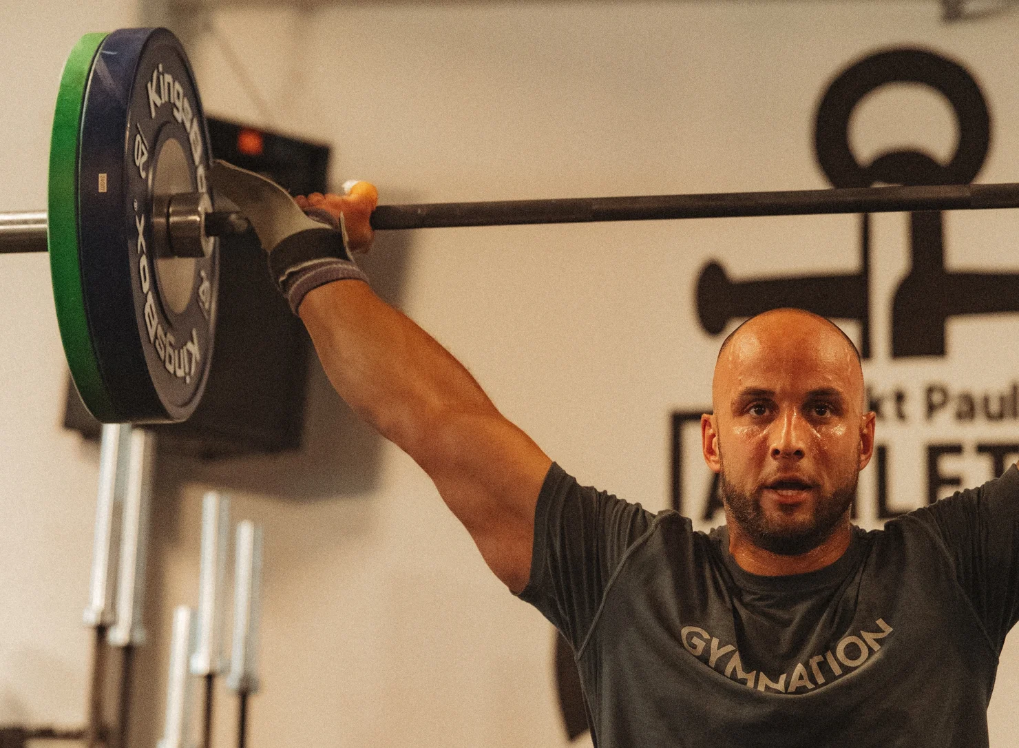 Athlet bei Overhead Squats