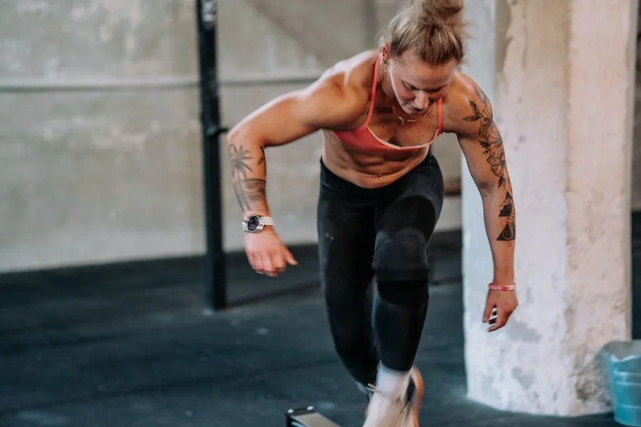 Athletin bei Burpees