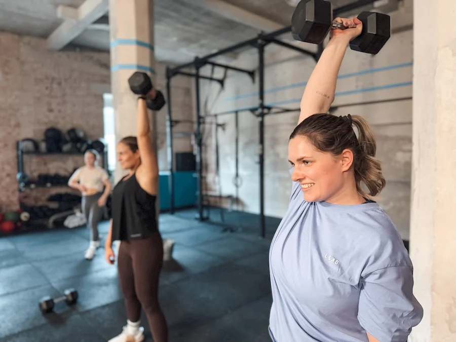 Athletinnen beim Training